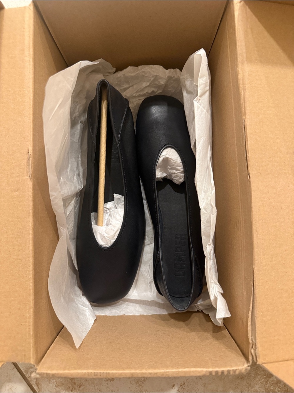Camper Casi Myra Women's Black Leather Square-Toe Ballet Flats - Picture 4 of 5